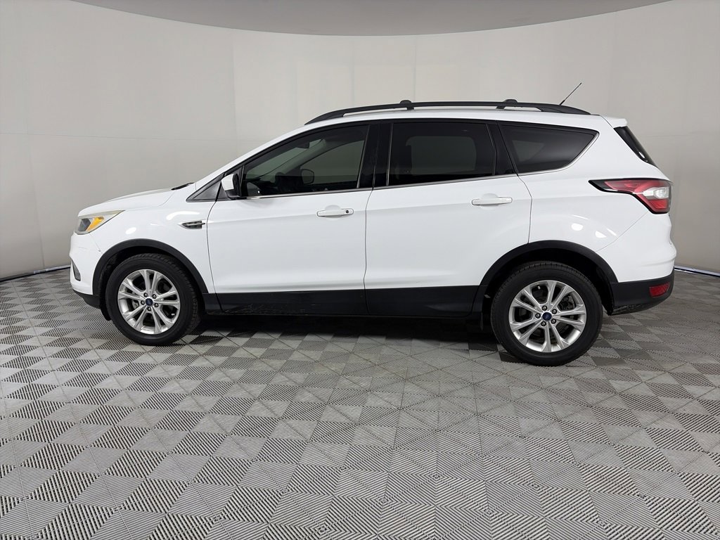 Certified 2018 Ford Escape SE image 4