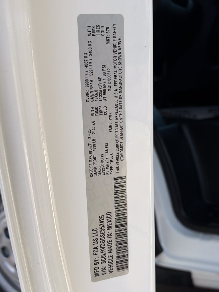 Used 2025 RAM ProMaster 2500 w/ Storage Group FWD image 8