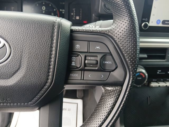 Used 2025 Toyota Tacoma SR5 AWD/4WD image 20