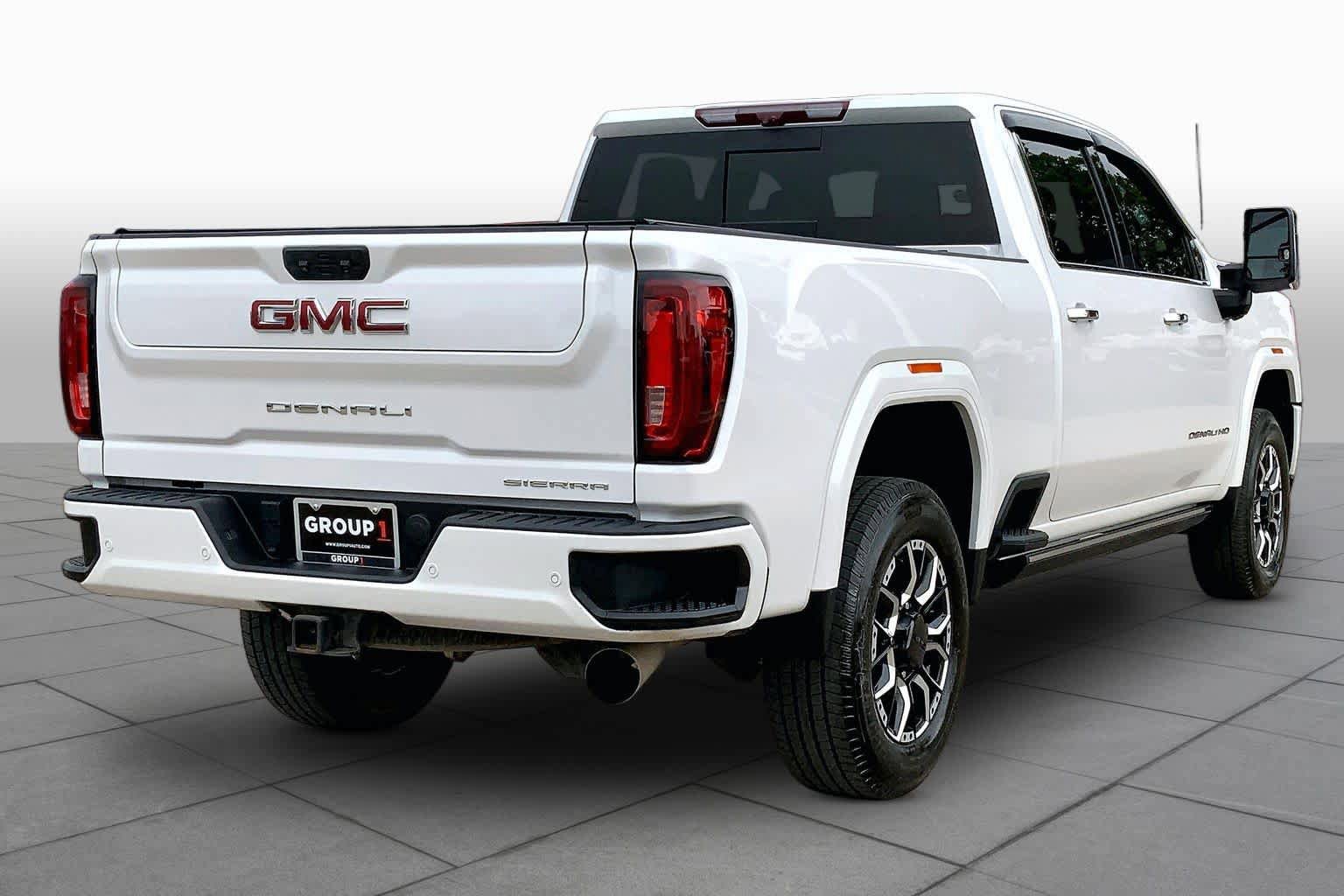 Used 2023 GMC Sierra 2500 Denali w/ Denali Ultimate Package AWD/4WD image 13