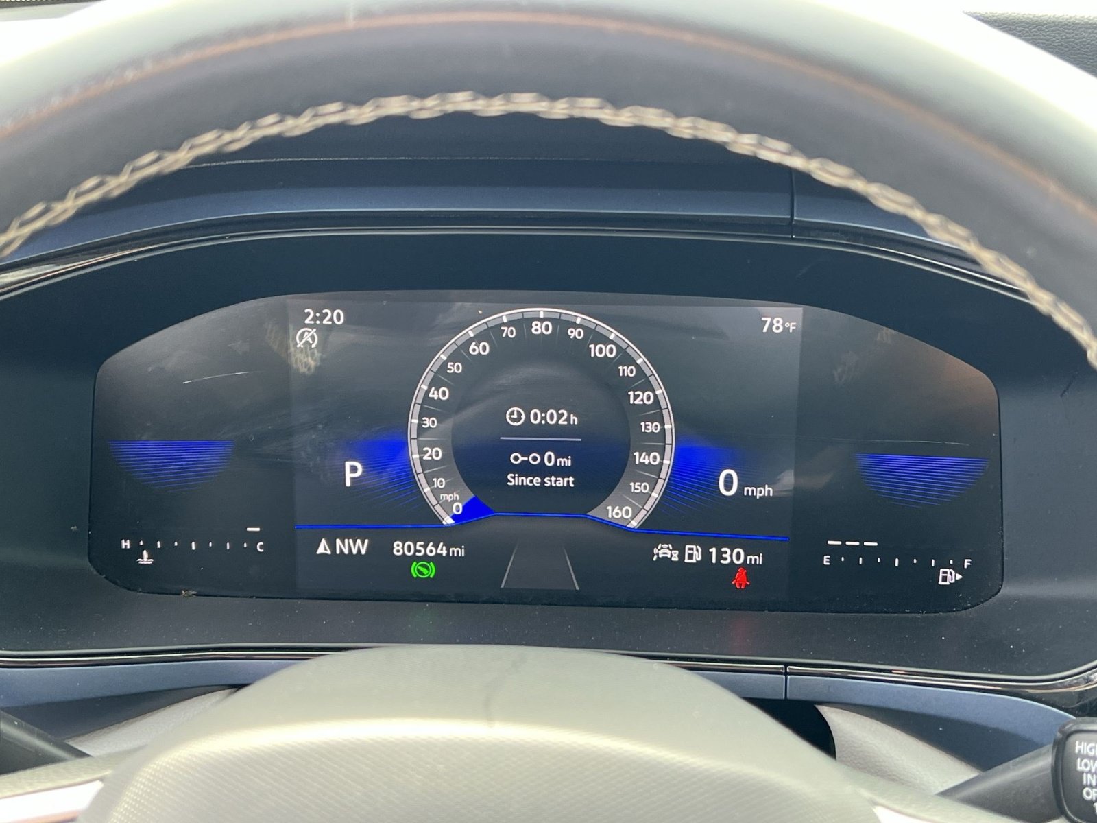 Used 2024 Volkswagen Taos SE w/ Panoramic Sunroof Package FWD image 17