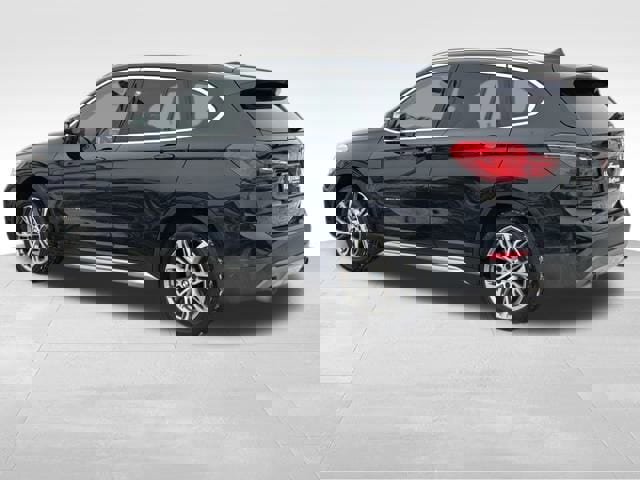 Used 2017 BMW X1 xDrive28i image 3