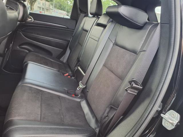 Used 2022 Jeep Grand Cherokee Laredo X image 13