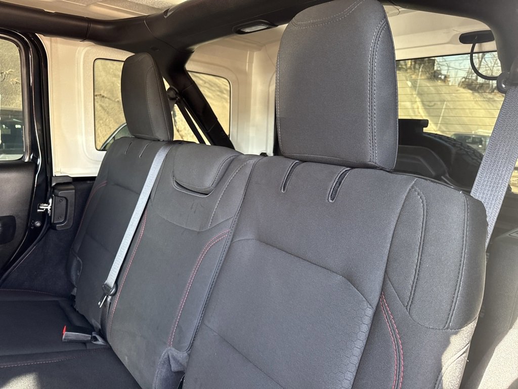 Used 2023 Jeep Wrangler Unlimited Rubicon w/ Cold Weather Group image 19