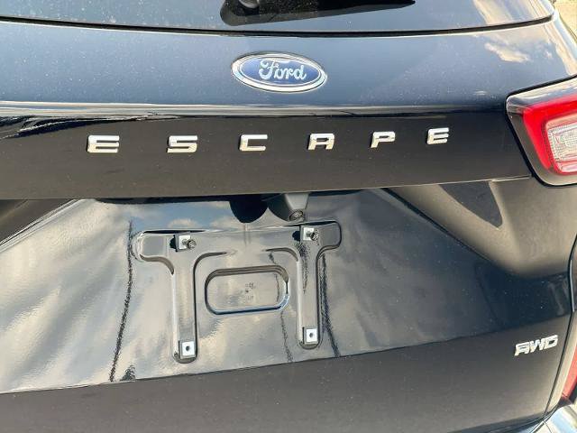 Certified 2024 Ford Escape ST-Line Select w/ Tech Pack #2 AWD/4WD image 13