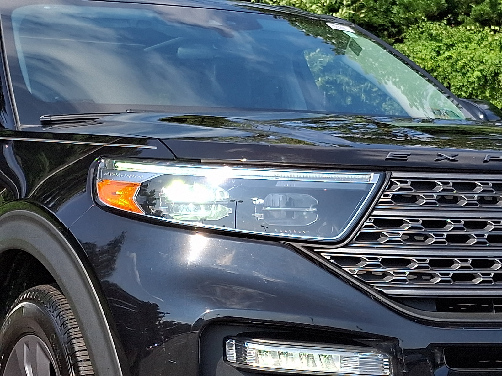 Certified 2024 Ford Explorer XLT w/ Equipment Group 202A AWD/4WD image 9
