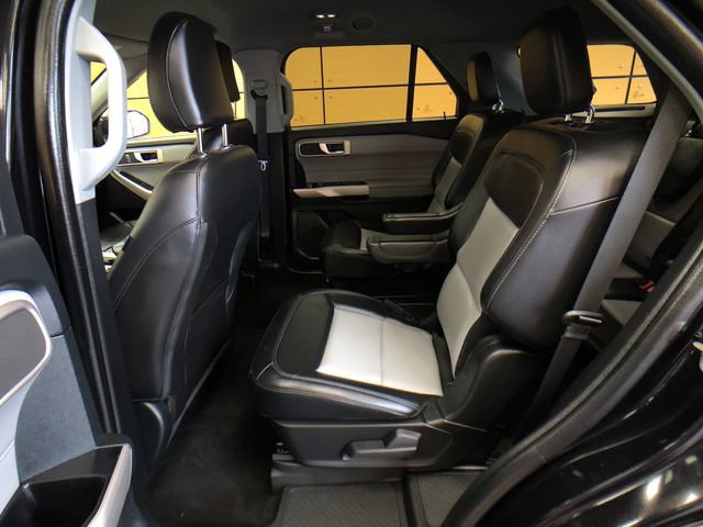 Certified 2024 Ford Explorer XLT w/ Equipment Group 202A AWD/4WD image 19