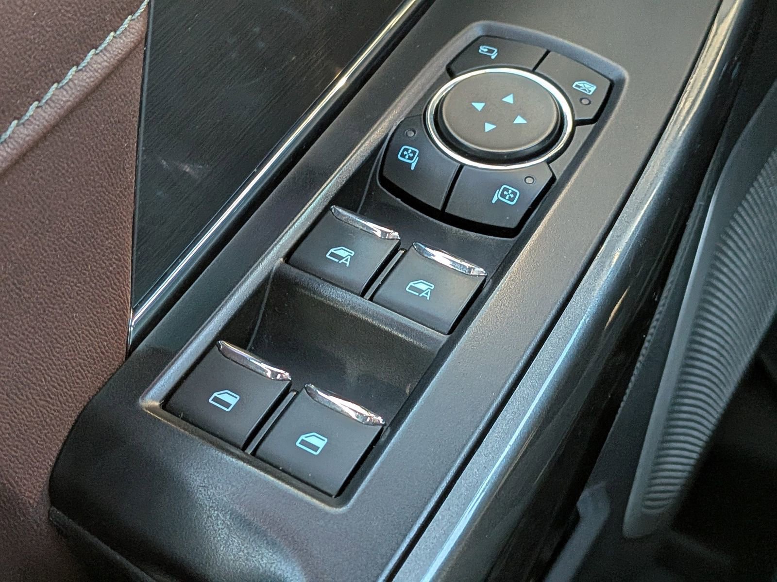 Certified 2023 Ford F150 Lariat w/ Equipment Group 502A High image 28