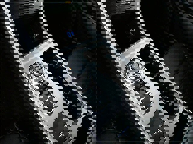 Certified 2024 Ford Edge SEL w/ Convenience Package image 17