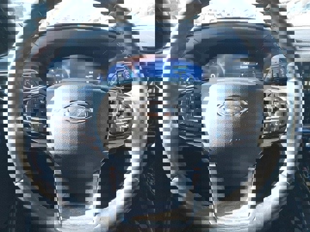 Certified 2021 Ford Explorer Platinum w/ Equipment Group 601A image 18