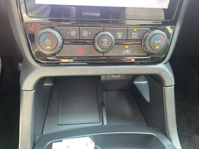 Certified 2025 Ford Ranger Lariat w/ FX4 Off-Road Package AWD/4WD image 35