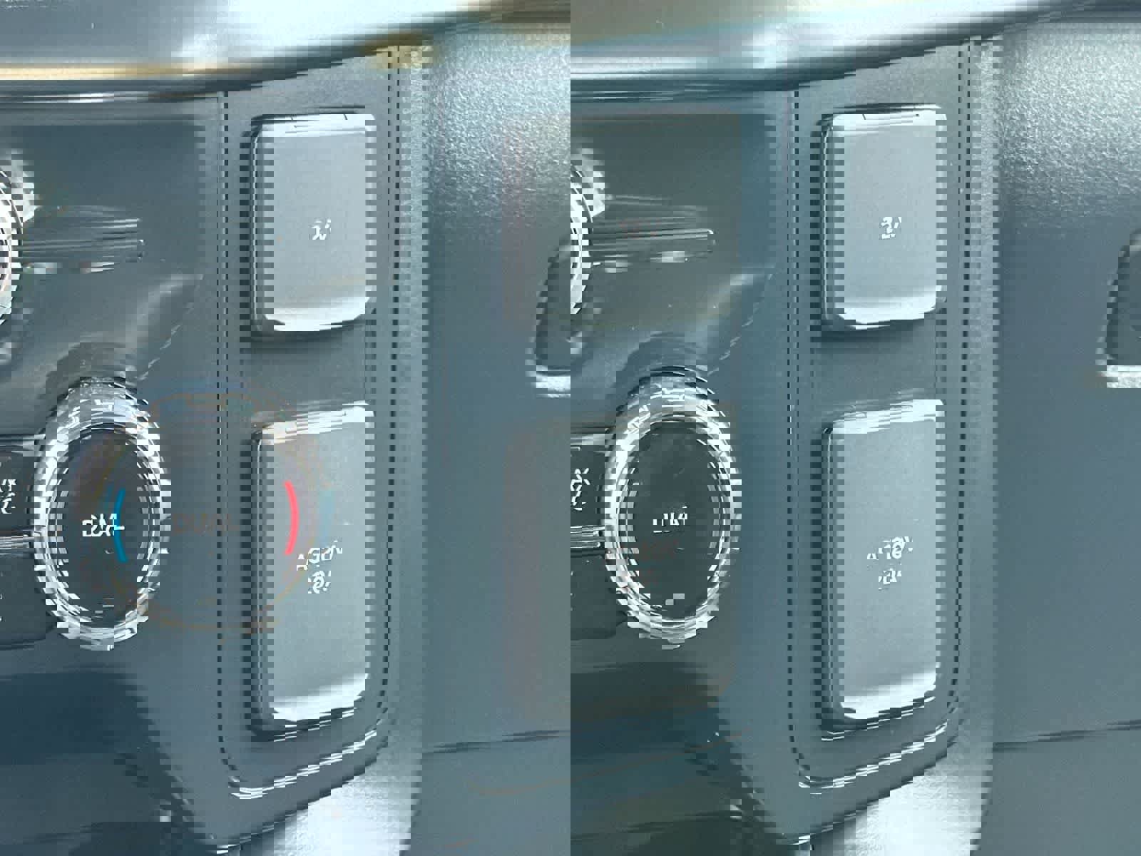 Certified 2025 Ford F150 Raptor image 32