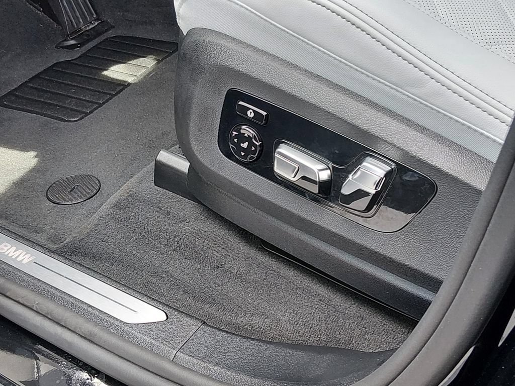 Used 2026 BMW X5 xDrive40i w/ Climate Comfort Package AWD/4WD image 18