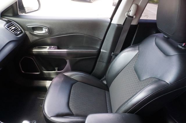 Used 2020 Jeep Compass Latitude FWD image 28