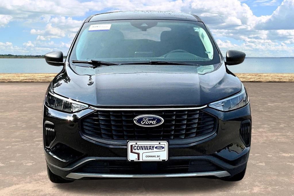 Certified 2025 Ford Escape Active FWD image 2