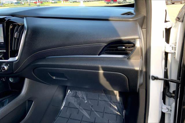 Used 2023 Chevrolet Traverse Premier w/ Redline Edition image 19