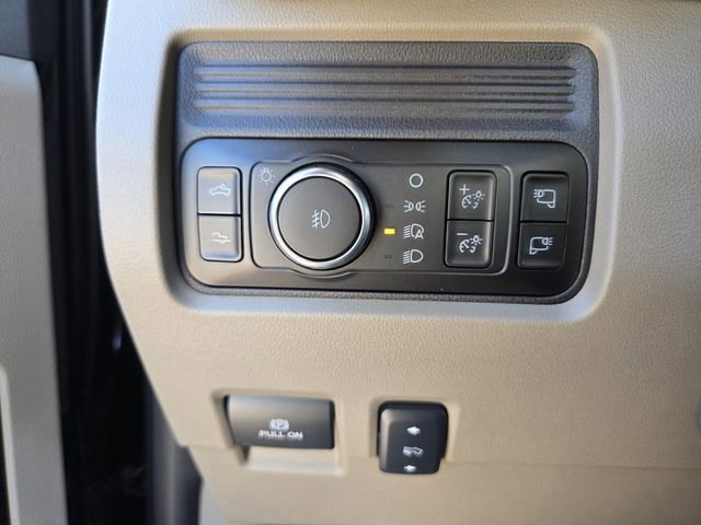Certified 2026 Ford F450 Platinum w/ Platinum Plus Package AWD/4WD image 24