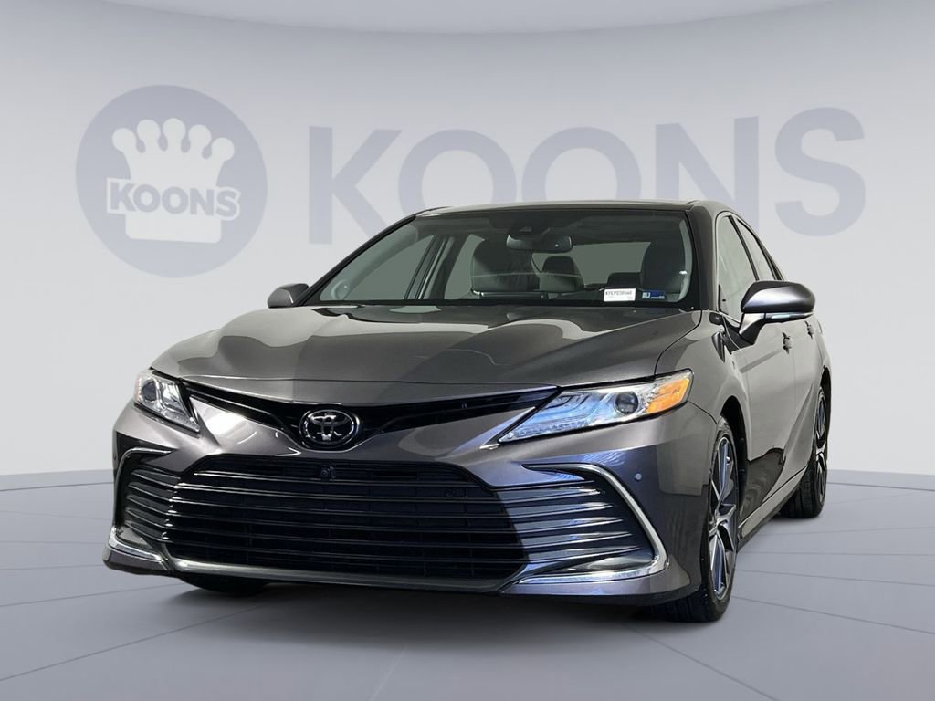 Used 2023 Toyota Camry XLE w/ Navigation Package image 1