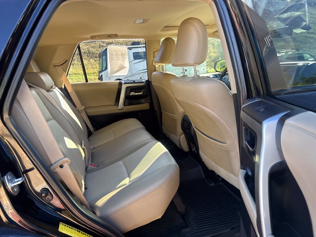 Used 2022 Toyota 4Runner SR5 Premium w/ Moonroof Package AWD/4WD image 26