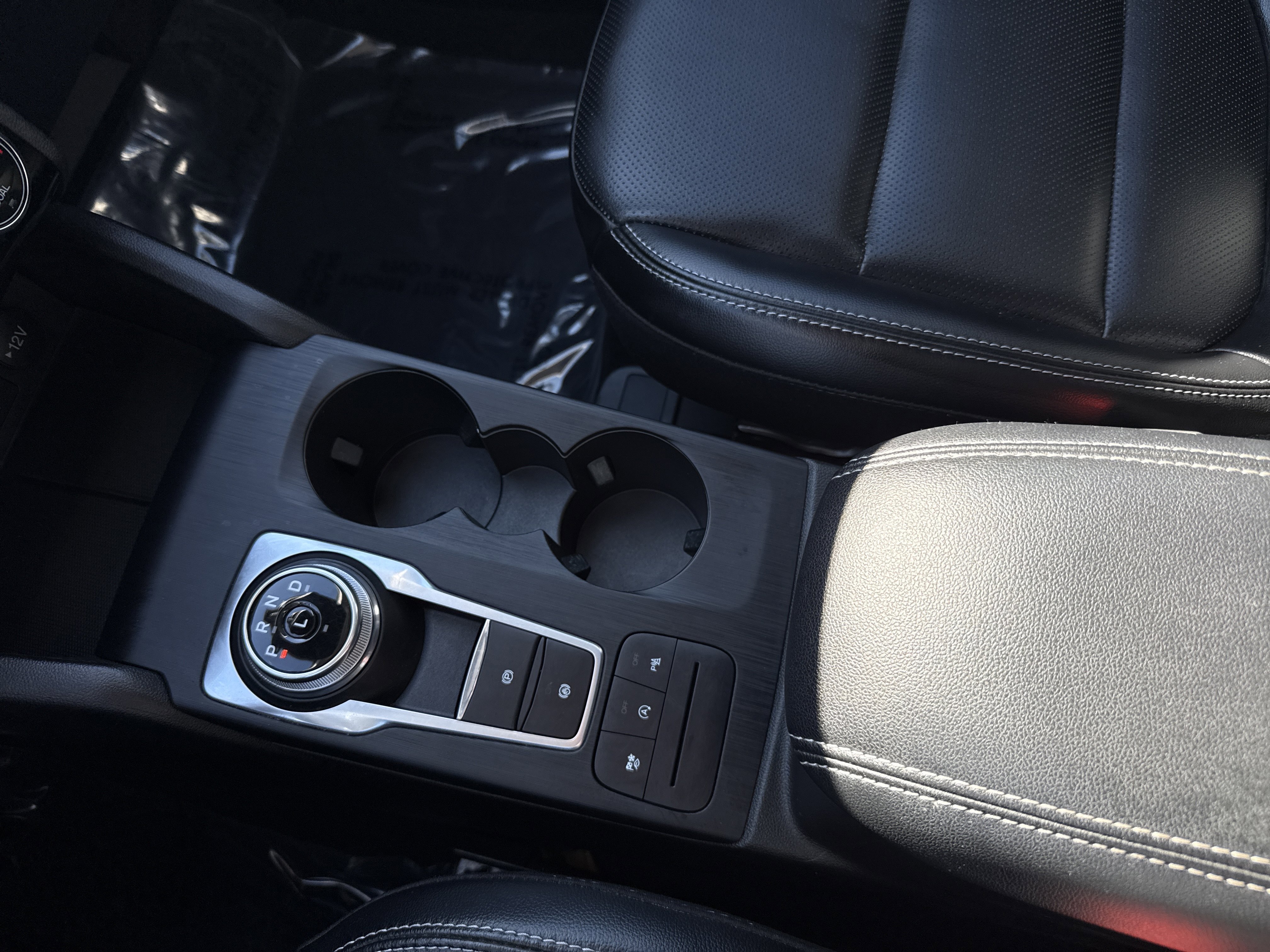 Certified 2022 Ford Escape Titanium image 16