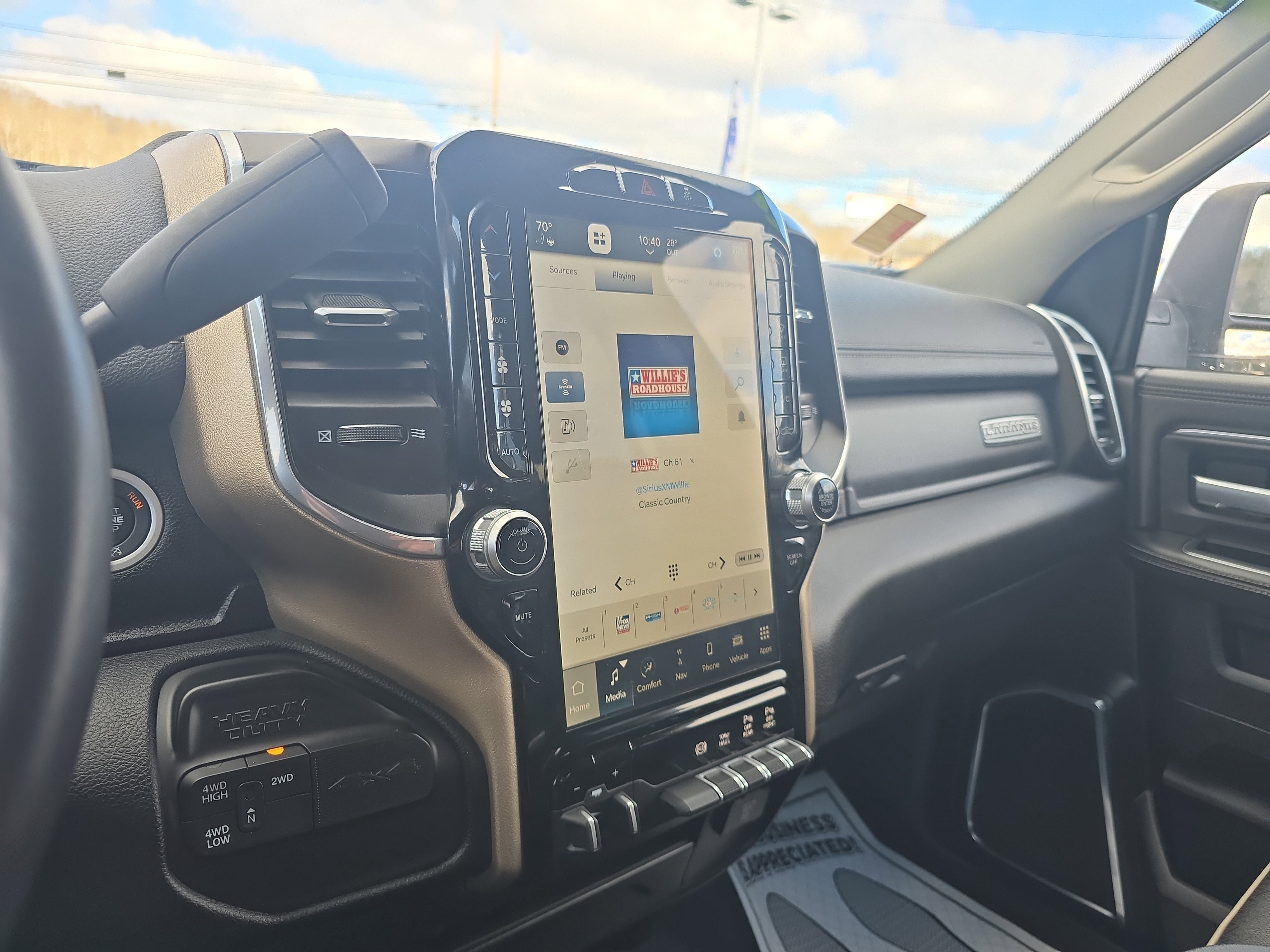 Used 2024 RAM 2500 Laramie image 25