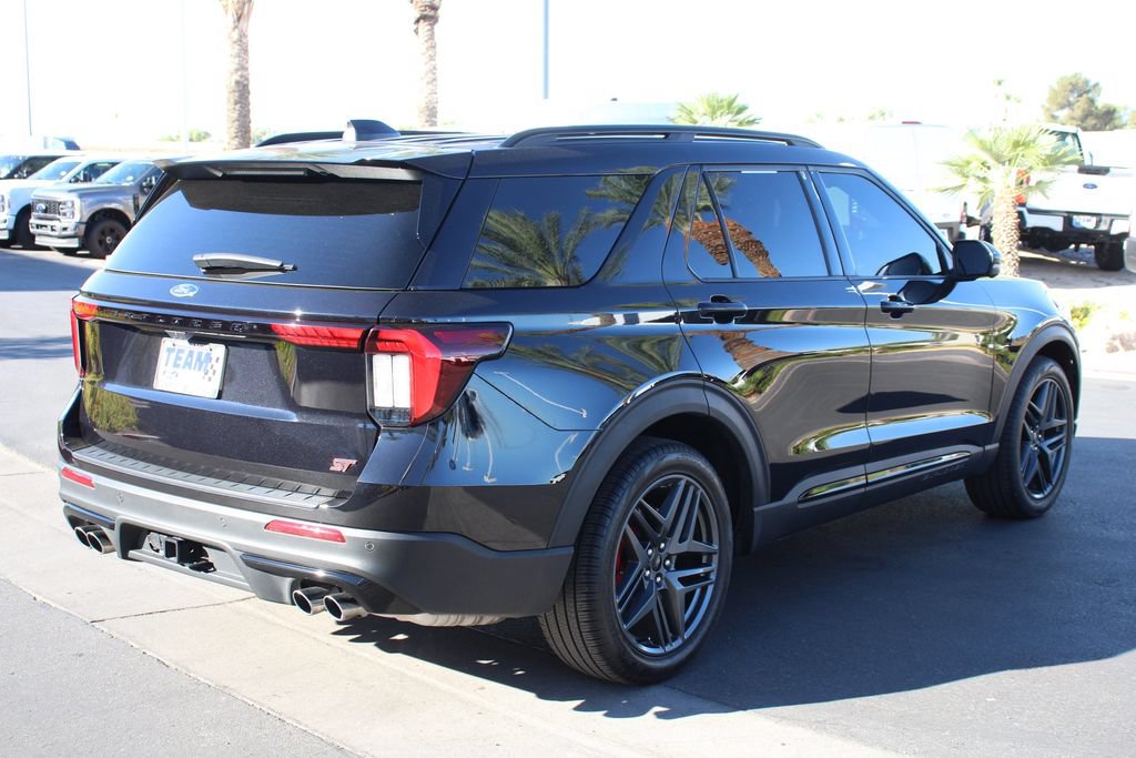 Certified 2025 Ford Explorer ST AWD/4WD image 8