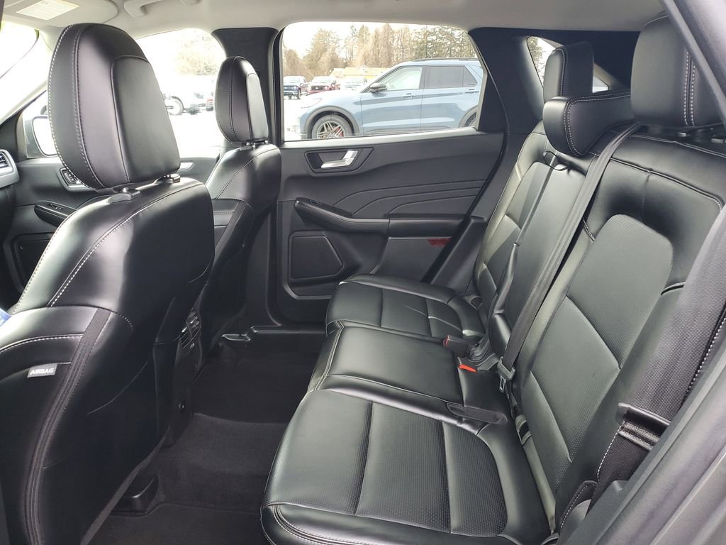 Certified 2025 Ford Escape Platinum image 29