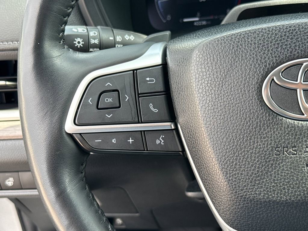 Used 2024 Toyota Grand Highlander AWD image 17