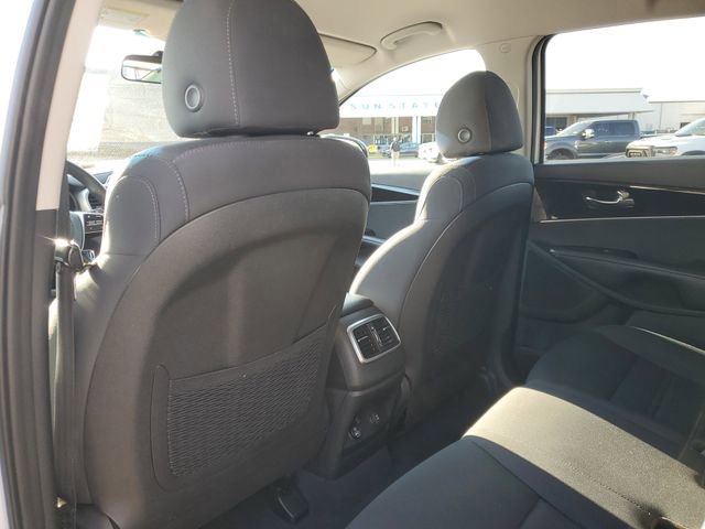 Used 2019 Kia Sorento LX image 10