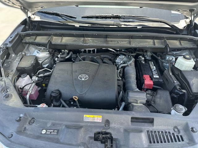 Used 2022 Toyota Highlander XLE FWD image 31