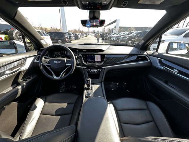 Used 2023 Cadillac XT6 Premium Luxury w/ Technology Package image 17