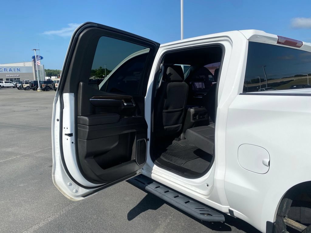 Used 2022 Chevrolet Silverado 1500 LT w/ Z71 Off-Road Package AWD/4WD image 28