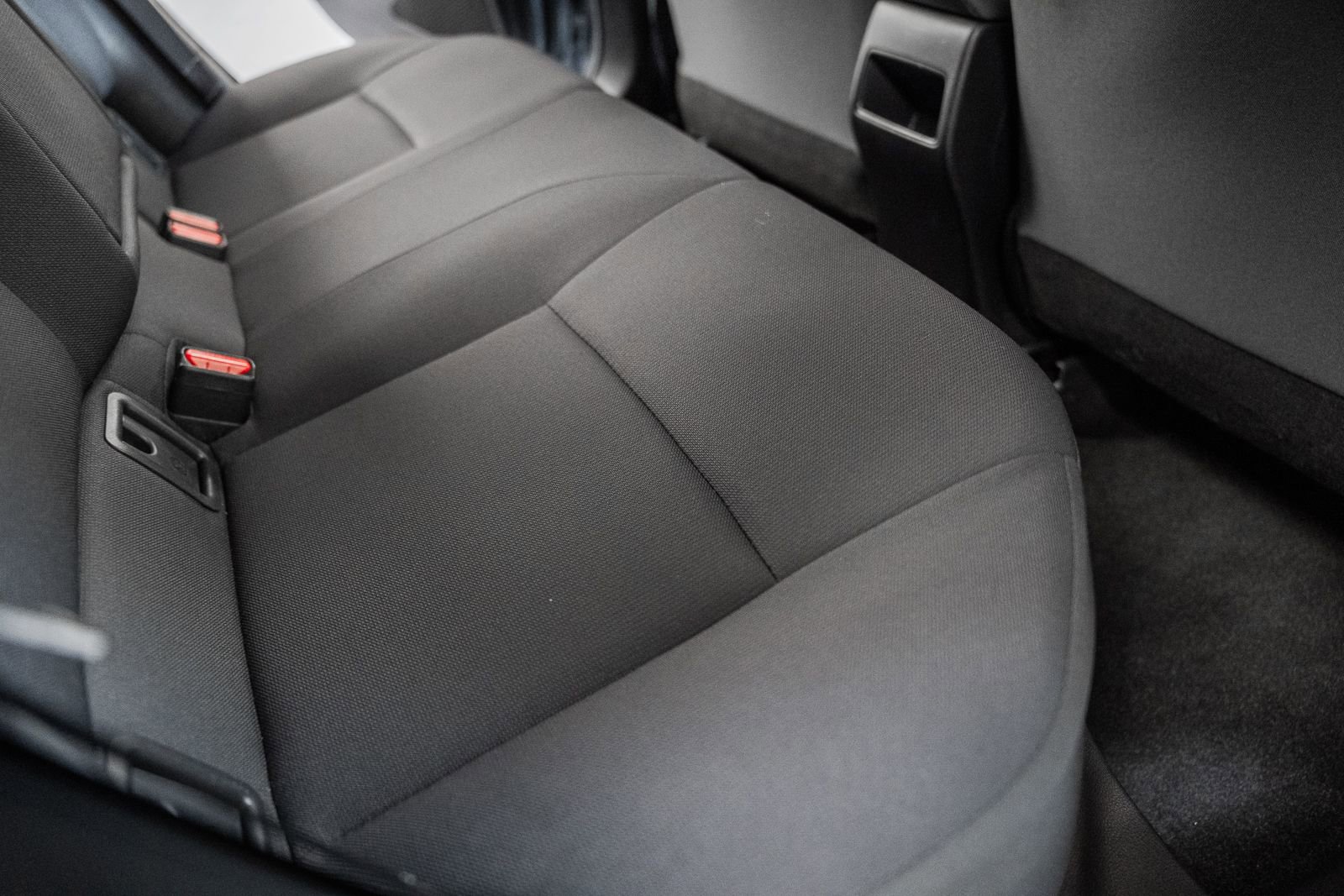 Used 2022 Toyota Corolla LE image 31