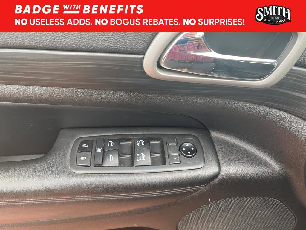 Used 2021 Jeep Grand Cherokee Laredo w/ Security & Convenience Group image 15