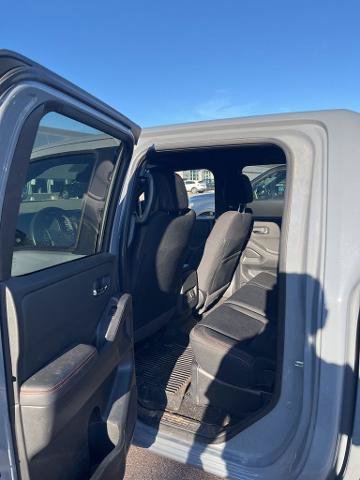 Used 2023 Nissan Frontier PRO-4X w/ Pro Convenience Package AWD/4WD image 33