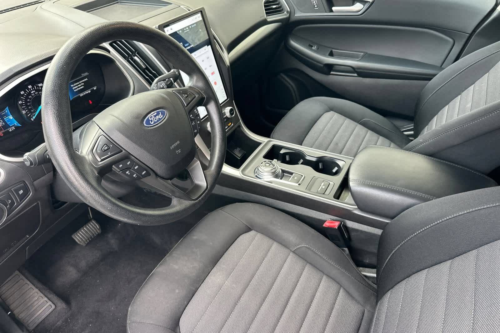 Certified 2021 Ford Edge SE FWD image 12