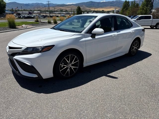Used 2023 Toyota Camry SE