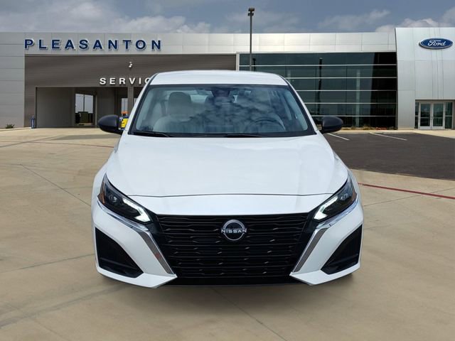 Used 2025 Nissan Altima 2.5 SV FWD image 8