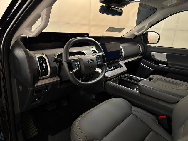Certified 2025 Ford Expedition Max Active RWD image 5
