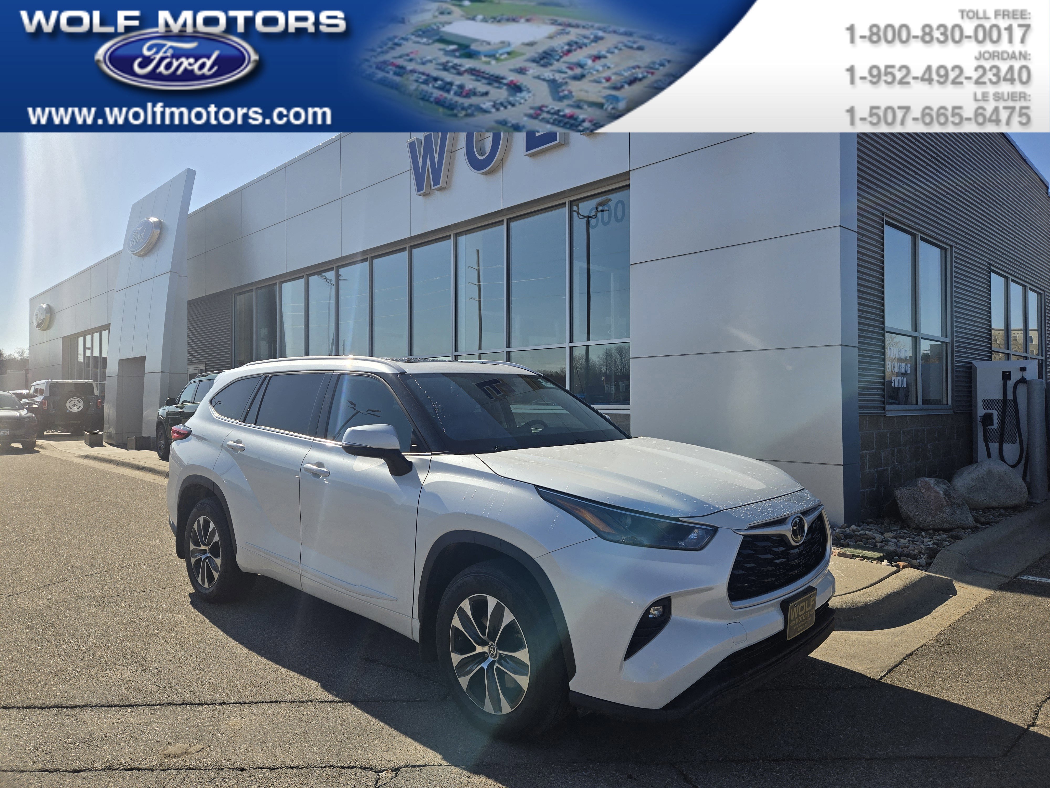 Used 2022 Toyota Highlander XLE AWD/4WD image 7