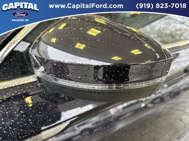 Used 2022 Volkswagen Tiguan SE image 15