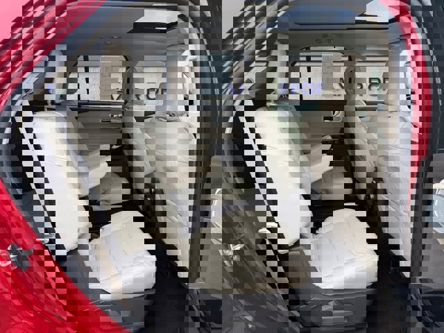 Certified 2024 Ford Explorer Platinum w/ Technology Package image 7