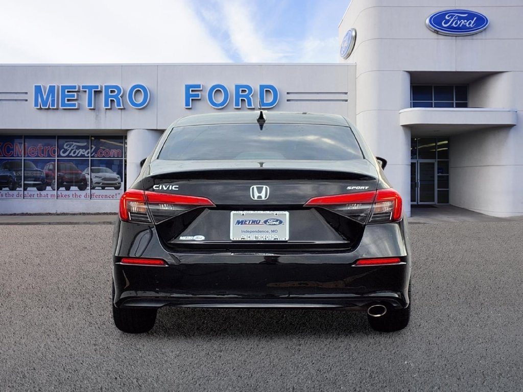 Used 2022 Honda Civic Sport image 4