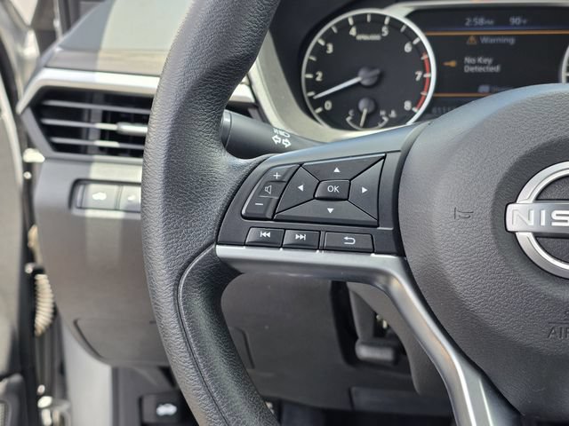 Used 2024 Nissan Altima 2.5 SV FWD image 23