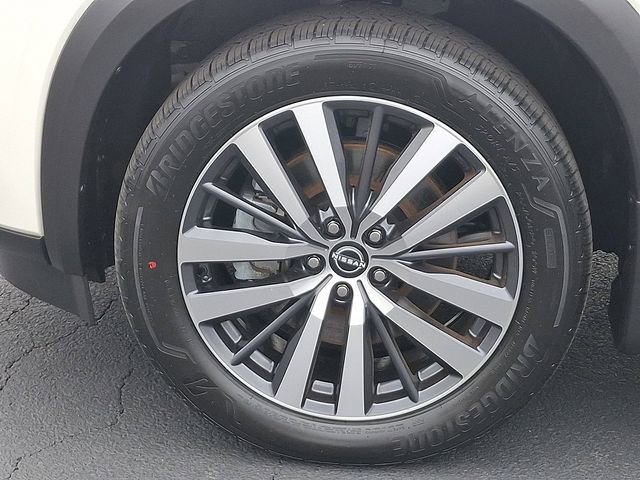 Used 2022 Nissan Pathfinder Platinum w/ Cargo Package image 27