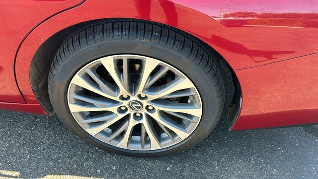 Used 2019 Lexus ES 350 350 Luxury image 6