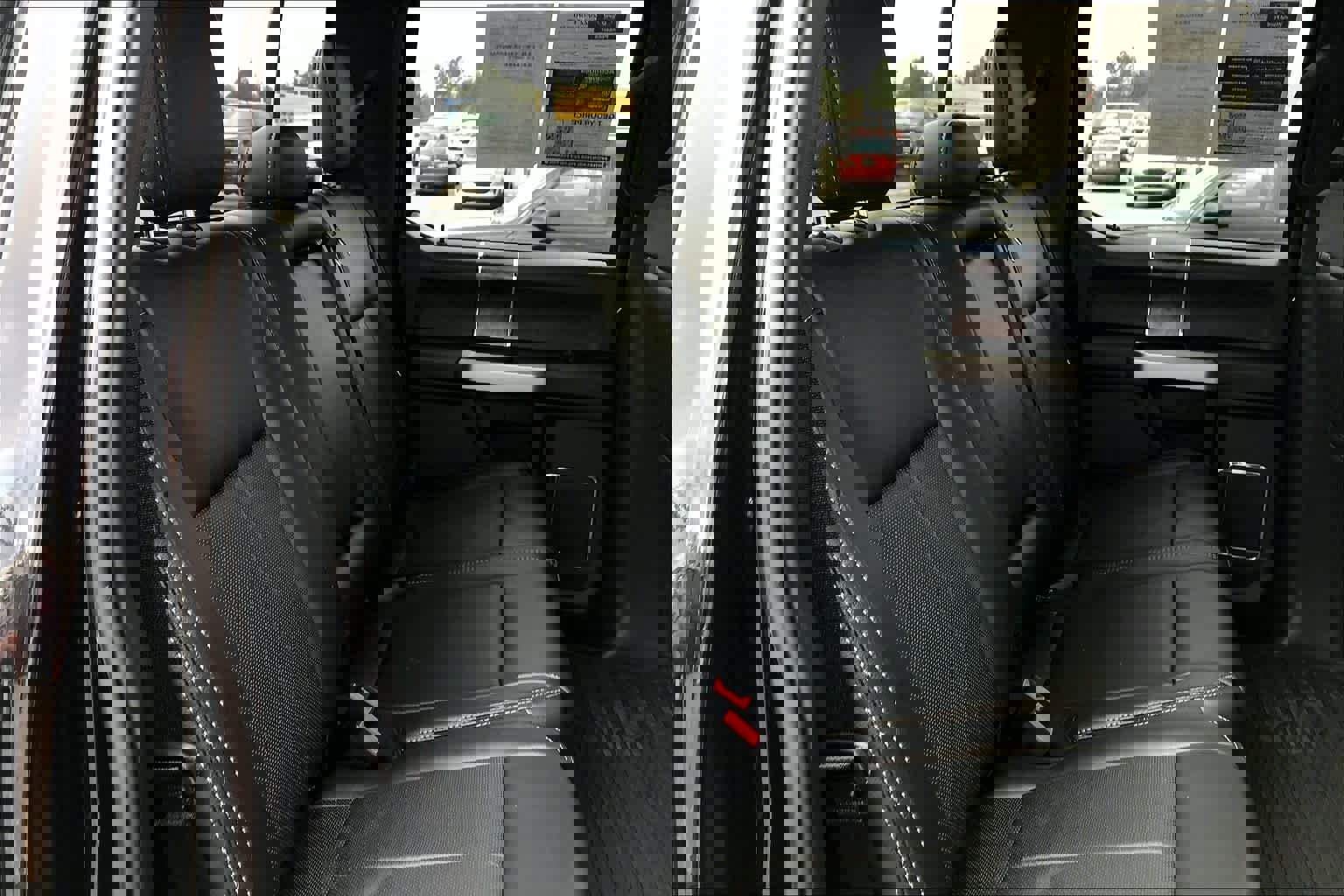 Certified 2022 Ford F350 Lariat w/ Black Appearance Package image 19