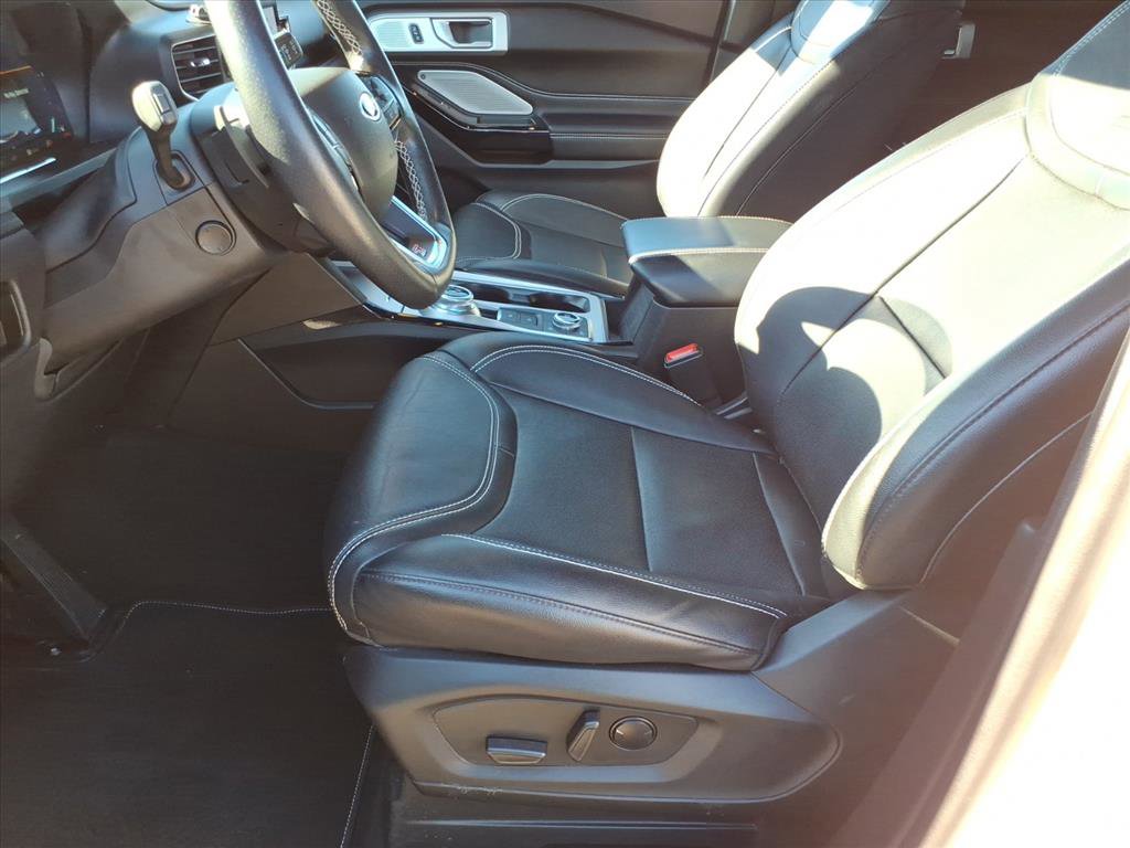 Certified 2022 Ford Explorer ST w/ Equipment Group 401A image 17