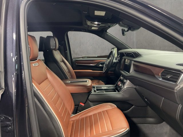 Used 2024 GMC Yukon Denali Ultimate AWD/4WD image 6