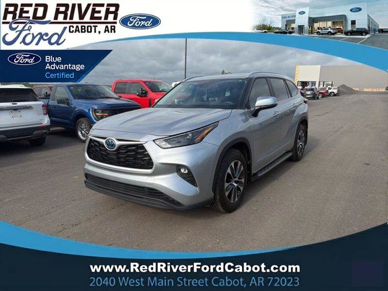 Used 2023 Toyota Highlander XLE